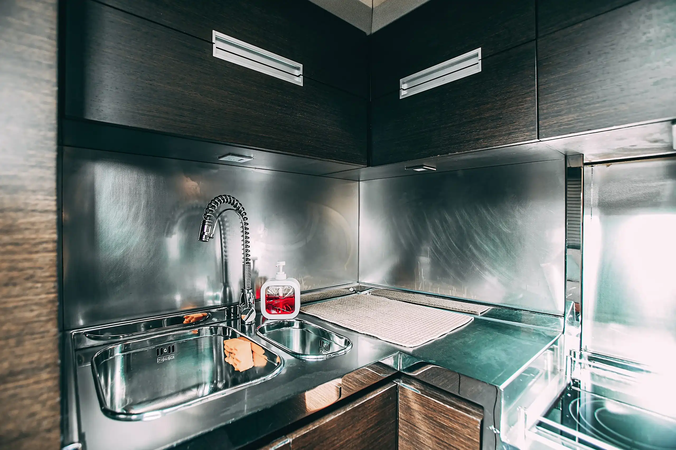 Аренда яхты AZIMUT 62 image- 9